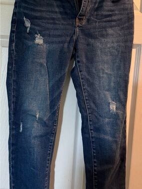 Women's Skinny Ripped Jeans in Dark Blue Wash